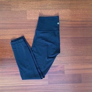 Black lululemon leggings 25”